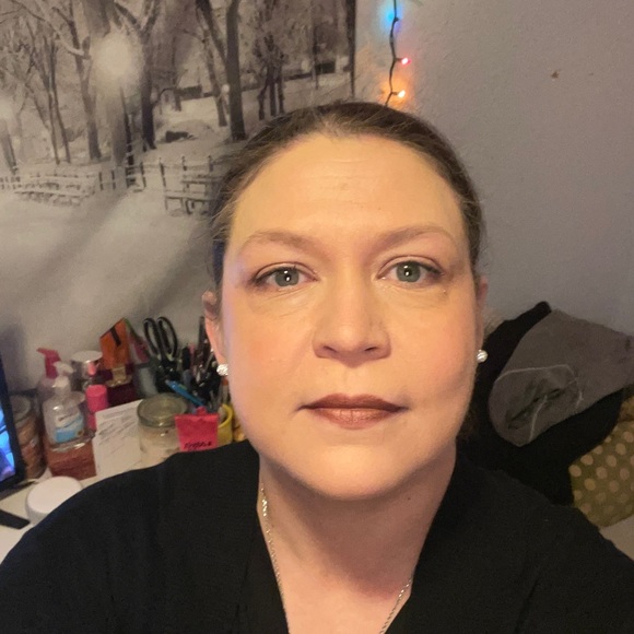 Meet your Posher, Dana - Picture 2 of 2